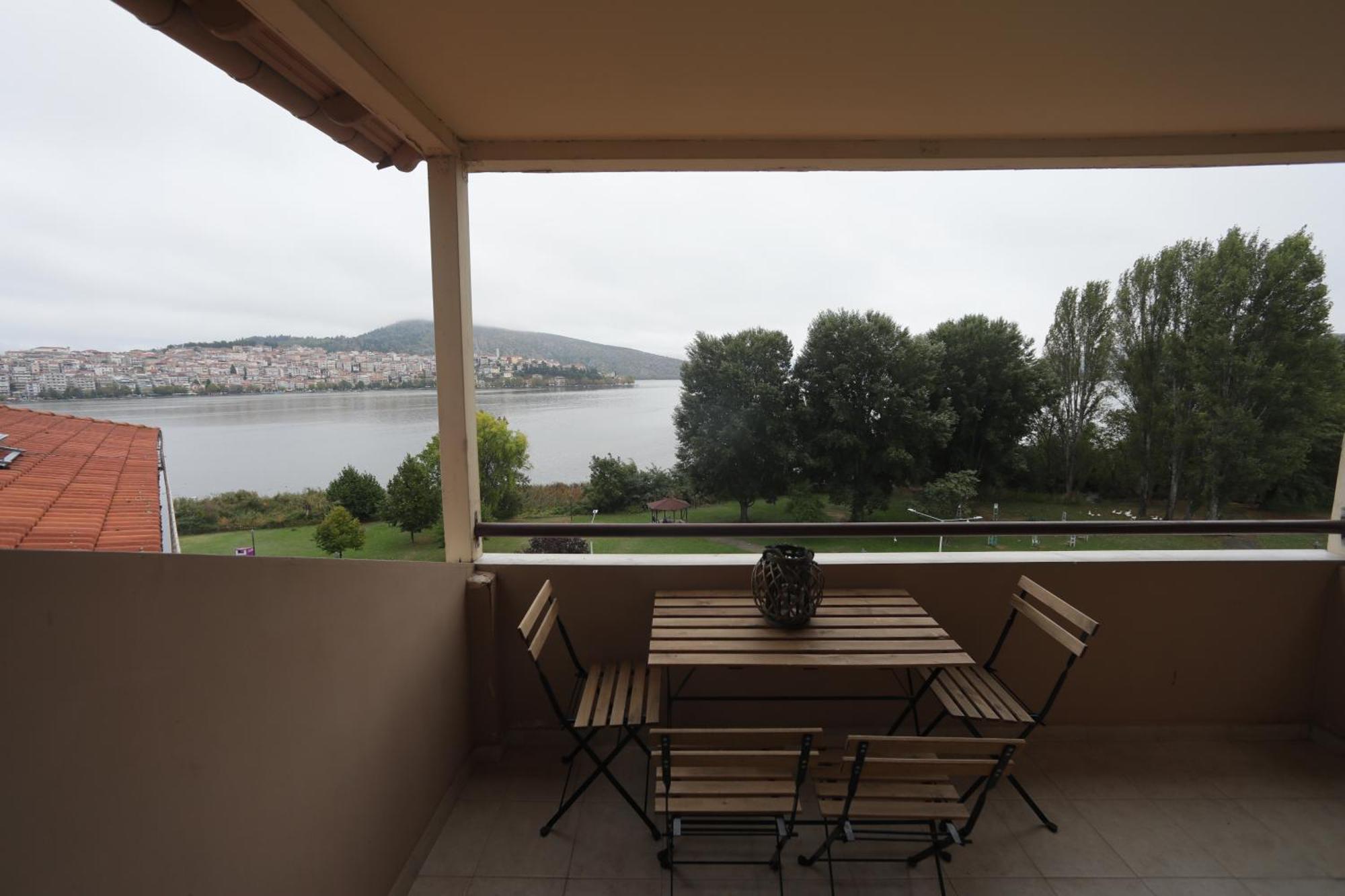 Lida'S Apartment Lake View Кастория Экстерьер фото